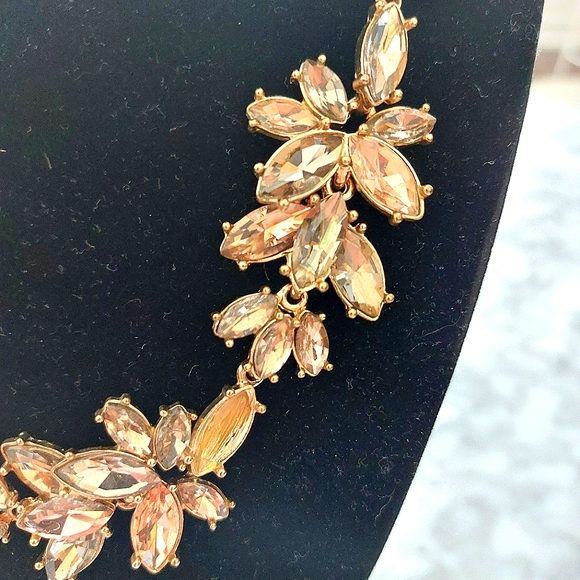 Banana Republic statement necklace in yellow rhinestones - Picture 4 of 6